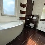 Santa Monica 3*