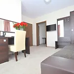 ホテル Santa Monica Mikołajki